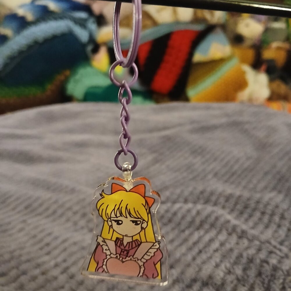 NWOT SailorMoon Sailor Venus Kawaii Anime Cartoon Character Acrylic Keychain #27 - Picture 5 of 5
